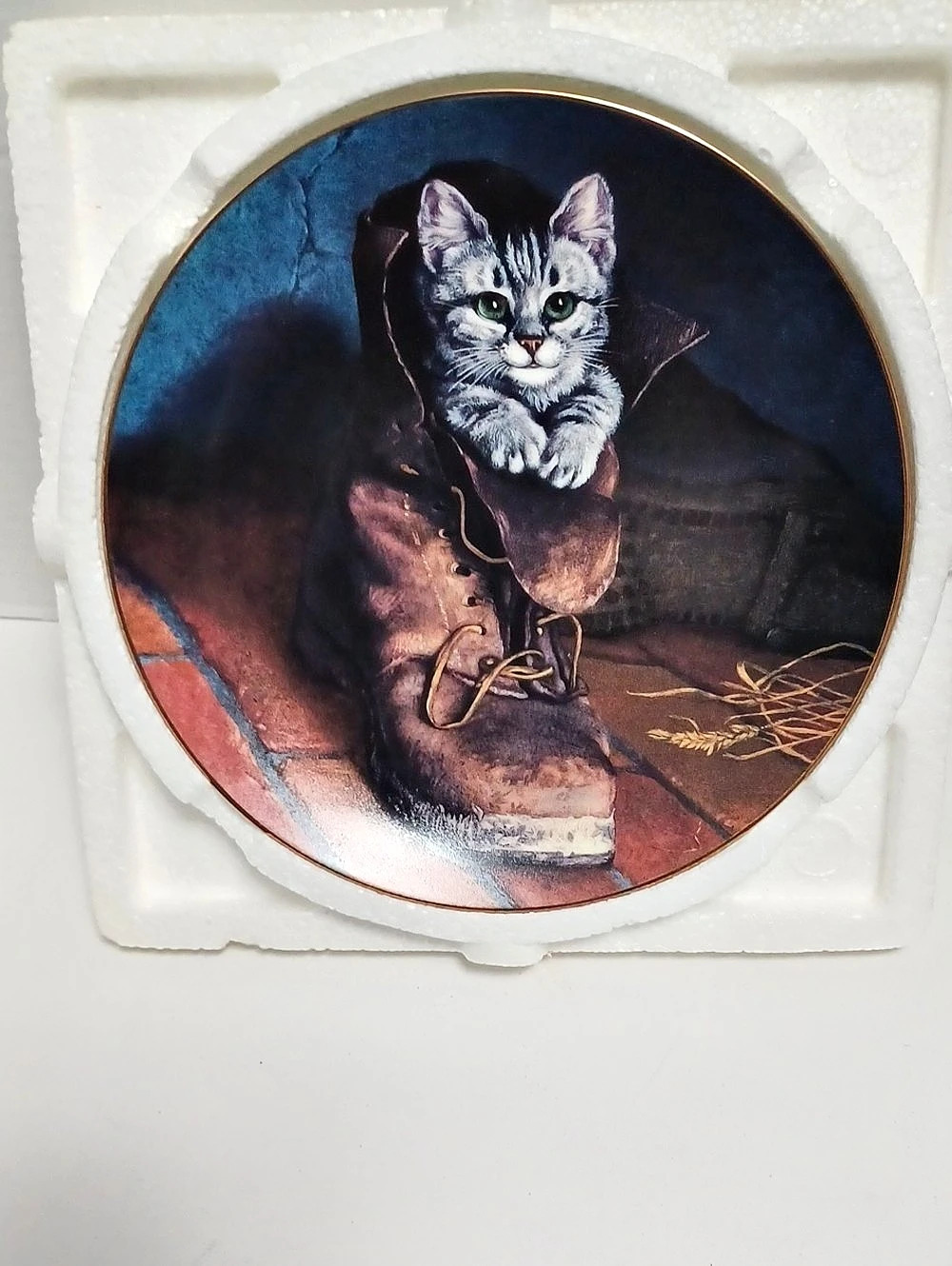 Bradex Puss in Boots Decorative Porcelain Plate Blue & Brown Like New